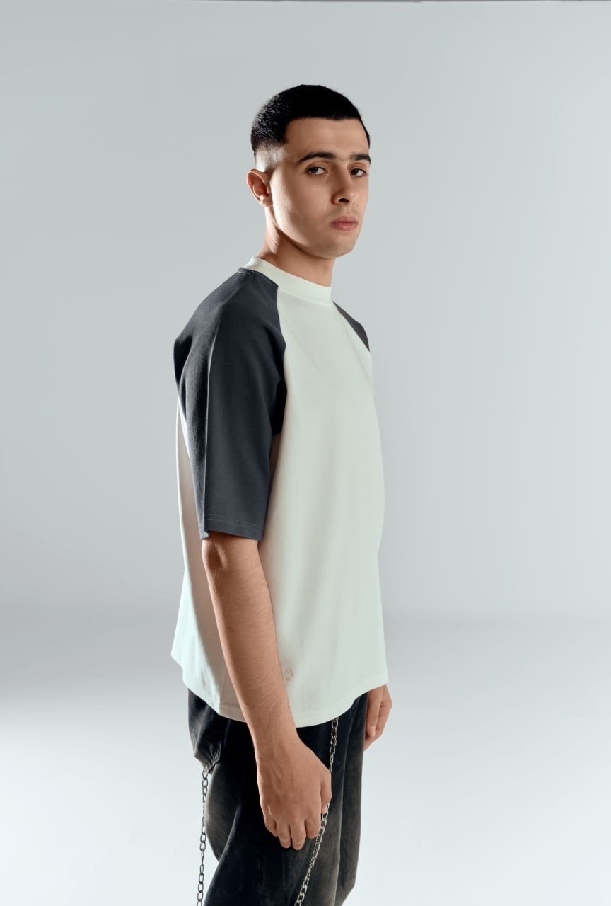 ARO Contrast Raglan Oversized T-Shirt – Off White & Charcoal